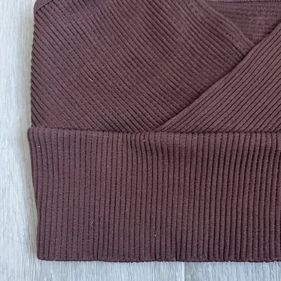 Women's Brown Ribbed Knit Top size small - Picture 3 of 5